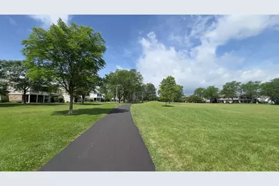 485 Harrison Court, Vernon Hills, IL 60061 - Photo 13