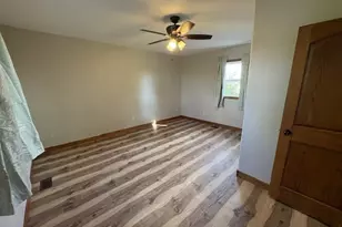 929 E US Hwy 24, Gilman, IL 60938 - Photo 25