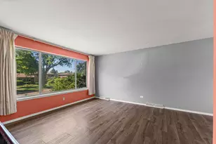 1916 E Yuma Ln, Mount Prospect, IL 60056 - Photo 5