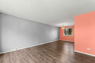 1916 E Yuma Ln, Mount Prospect, IL 60056 - Photo 3