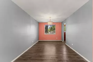 1916 E Yuma Ln, Mount Prospect, IL 60056 - Photo 7