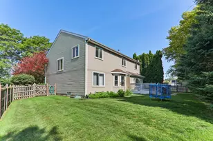 1965 Merlot Ct, Wheeling, IL 60090 - Photo 27