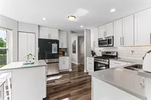 1965 Merlot Ct, Wheeling, IL 60090 - Photo 7