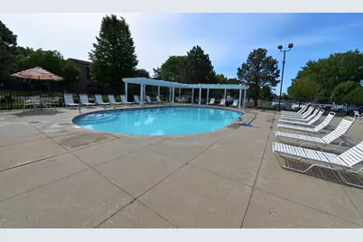 650 Perrie Drive #301, Elk Grove Village, IL 60007 - Photo 25