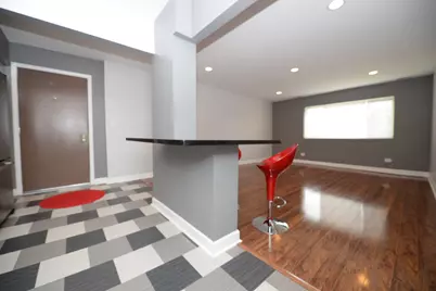650 Perrie Drive #301, Elk Grove Village, IL 60007 - Photo 9