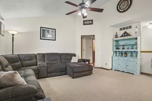 855 Bayfield Dr, Rockton, IL 61072 - Photo 5