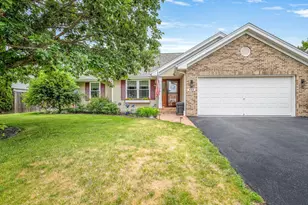 855 Bayfield Dr, Rockton, IL 61072 - Photo 1