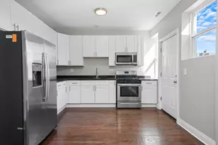 6833 S Merrill Ave, Chicago, IL 60649 - Photo 3
