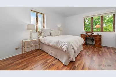 1111 S Waukegan Road #4, Lake Forest, IL 60045 - Photo 25