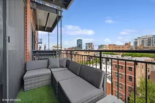 859 W Erie St, Chicago, IL 60642 - Photo 21