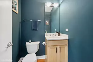 859 W Erie St, Chicago, IL 60642 - Photo 17