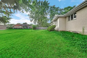 325 Wintree Ln, New Lenox, IL 60451 - Photo 21
