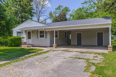 309 W Torrance Avenue, Pontiac, IL 61764 - Photo 1