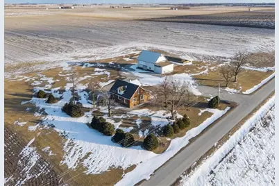 10788 N 1000 East Road, Chenoa, IL 61726 - Photo 3