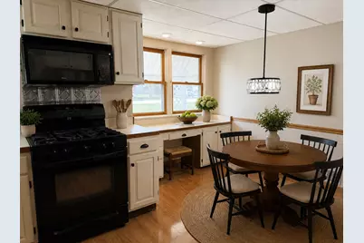 708 E Glover Street, Ottawa, IL 61350 - Photo 9