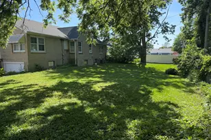 708 E Glover St, Ottawa, IL 61350 - Photo 25