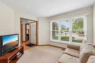 [Address not provided], Buffalo Grove, IL 60089 - Photo 17