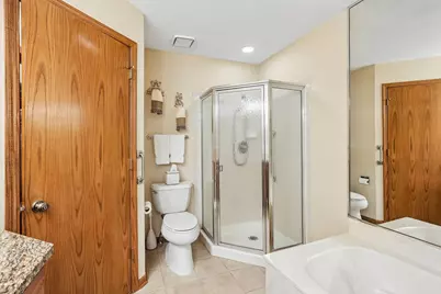 [Address not provided], Buffalo Grove, IL 60089 - Photo 21