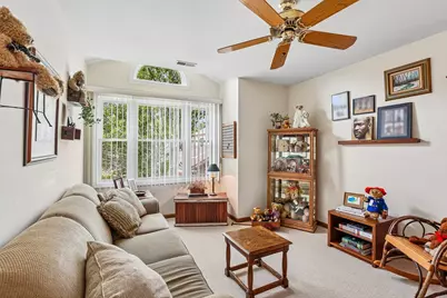 [Address not provided], Buffalo Grove, IL 60089 - Photo 15