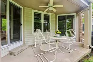 [Address not provided], Buffalo Grove, IL 60089 - Photo 33