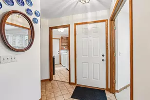[Address not provided], Buffalo Grove, IL 60089 - Photo 11