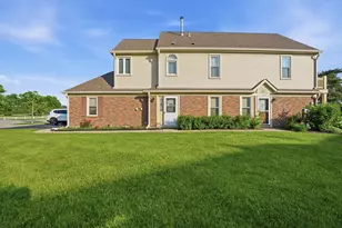 304 University Ln, Elk Grove Village, IL 60007 - Photo 37