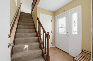 304 University Ln, Elk Grove Village, IL 60007 - Photo 3