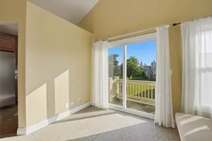 304 University Ln, Elk Grove Village, IL 60007 - Photo 21