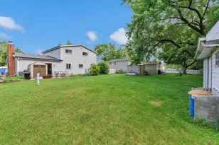 612 Fairview Ln, Schaumburg, IL 60193 - Photo 17
