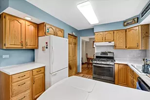 612 Fairview Ln, Schaumburg, IL 60193 - Photo 3