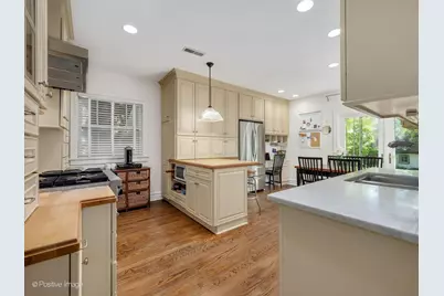 160 N Elmwood Avenue, Oak Park, IL 60302 - Photo 13