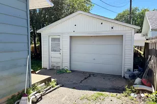 105 S Miller St, Clifton, IL 61727 - Photo 15
