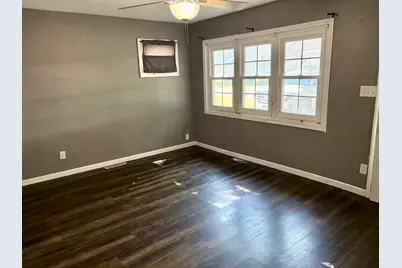 105 S Miller Street, Clifton, IL 61727 - Photo 3