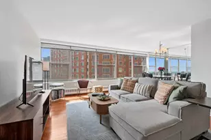 3900 N Lake Shore Dr, Chicago, IL 60613 - Photo 3