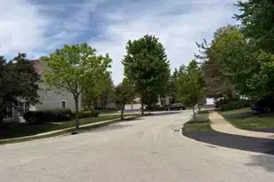 1281 N Shoreside Ct, Palatine, IL 60067 - Photo 3