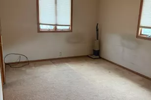 10439 S Albany Ave, Chicago, IL 60655 - Photo 9