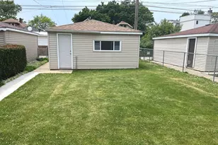 2340 Harvey Ave, Berwyn, IL 60402 - Photo 3
