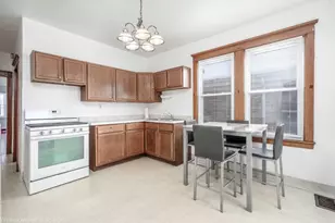 2340 Harvey Ave, Berwyn, IL 60402 - Photo 11