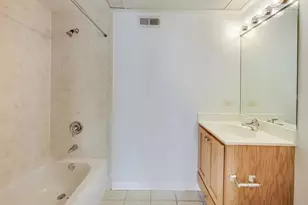 1919 S Michigan Ave, Chicago, IL 60616 - Photo 17