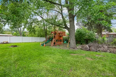 1106 Wallace Court, Chicago Heights, IL 60411 - Photo 17