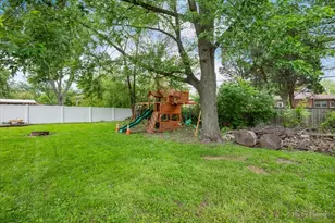1106 Wallace Ct, Chicago Heights, IL 60411 - Photo 17