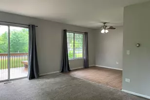 462 Village Creek Dr, Lake in the Hills, IL 60156 - Photo 7