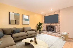 2950 Briarwood Dr W, Mount Prospect, IL 60056 - Photo 7