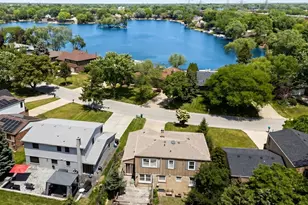 2950 Briarwood Dr W, Mount Prospect, IL 60056 - Photo 33
