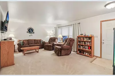 953 N East Street, Marengo, IL 60152 - Photo 3