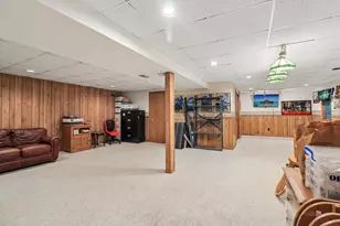 953 N East St, Marengo, IL 60152 - Photo 17