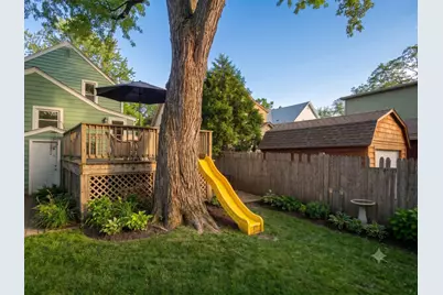 421 Center Street, Woodstock, IL 60098 - Photo 17
