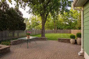 421 Center St, Woodstock, IL 60098 - Photo 3
