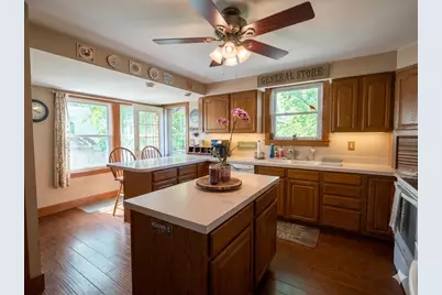 421 Center Street, Woodstock, IL 60098 - Photo 5