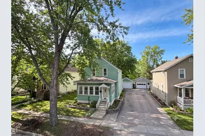 421 Center Street, Woodstock, IL 60098 - Photo 1